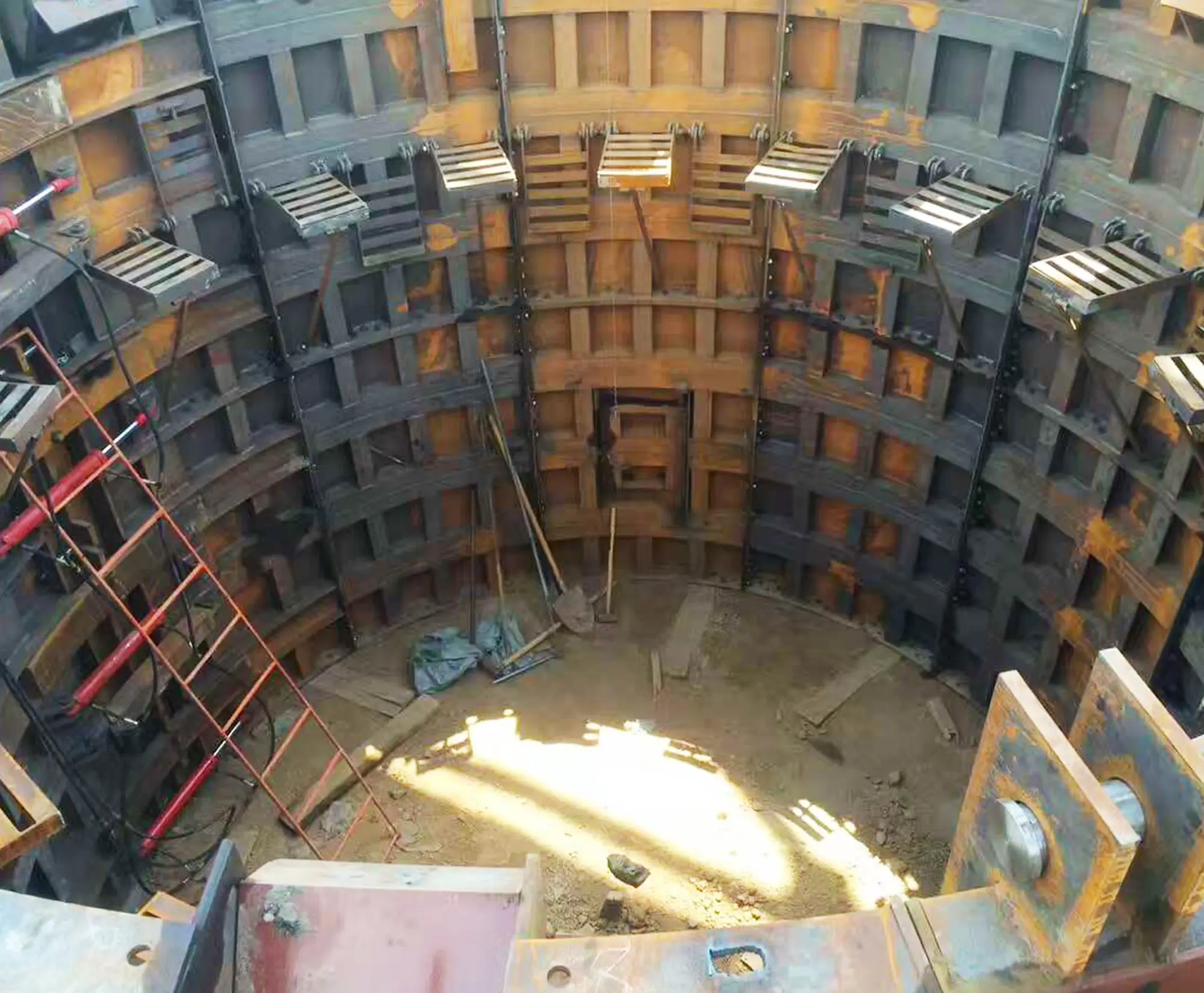 Plantilla Metálica Móvil General para Pozos Verticales