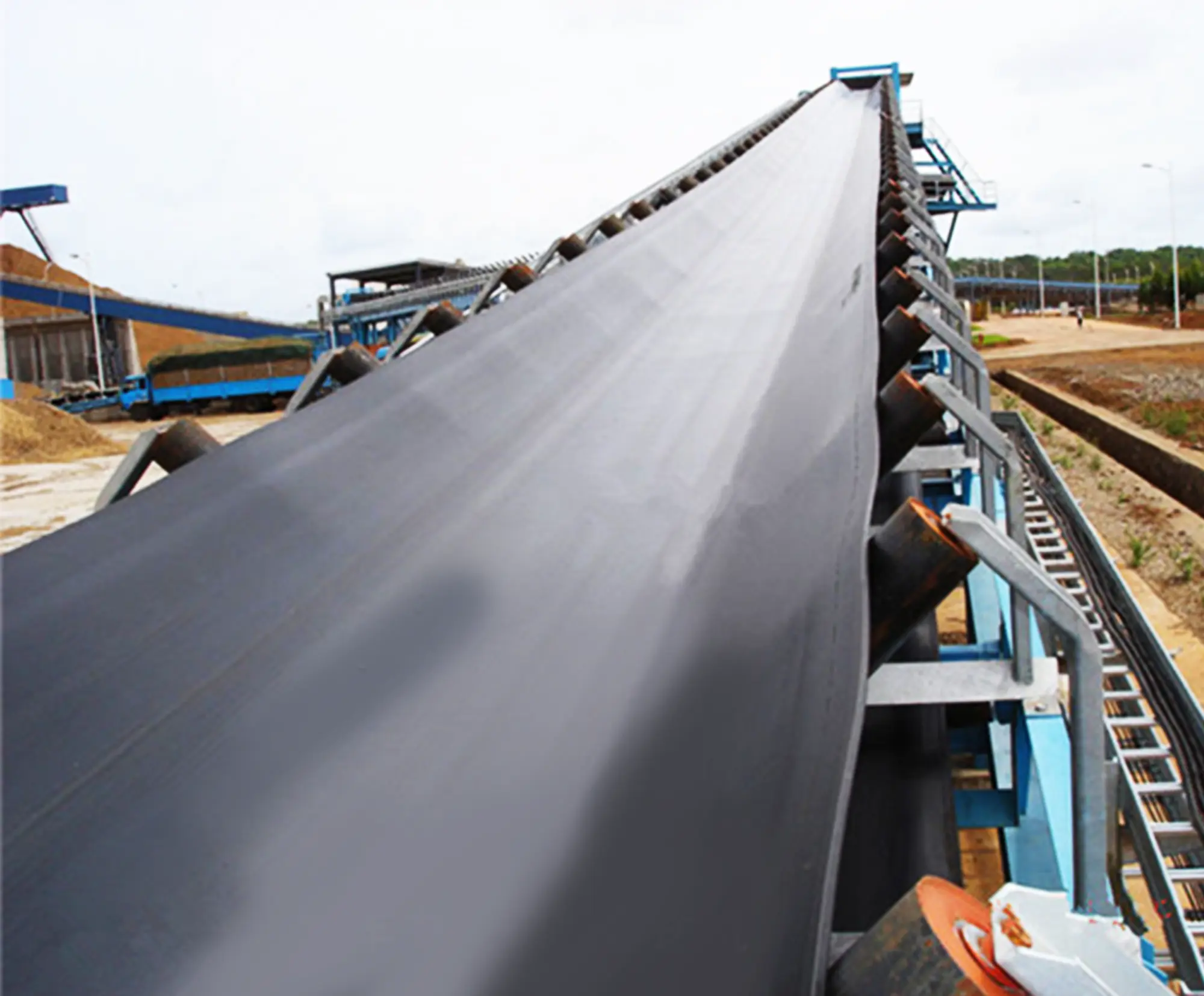 Transportador de Cinta de Gran Ángulo DTC