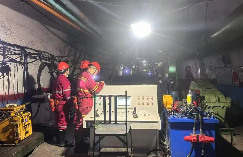 Torno minero de izaje a prueba de explosiones JTPB