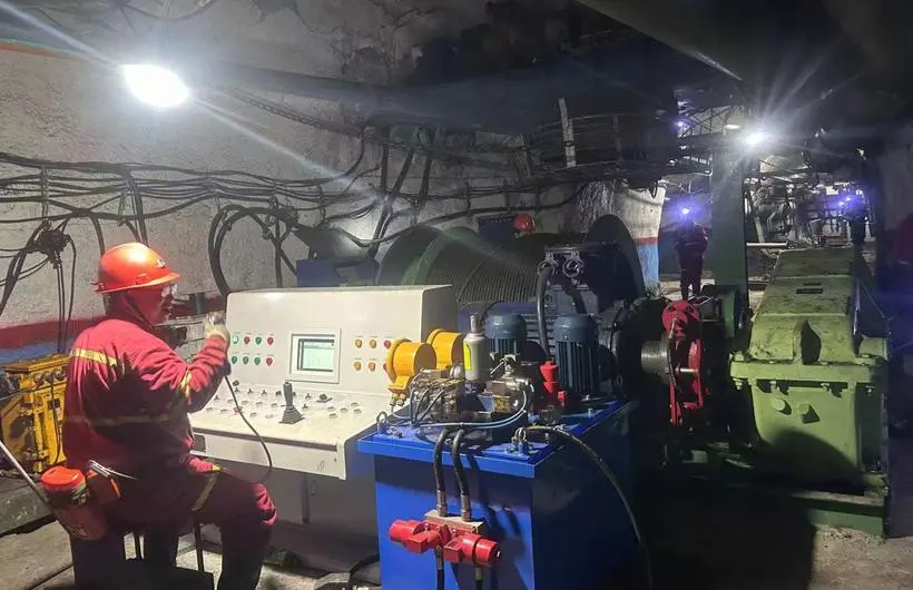 Torno minero de izaje a prueba de explosiones JTPB